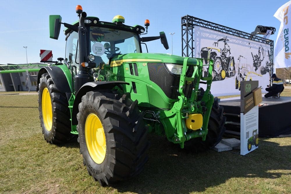 Shares of Deere and Co fall 14% after lower fiscal Q2 revenue