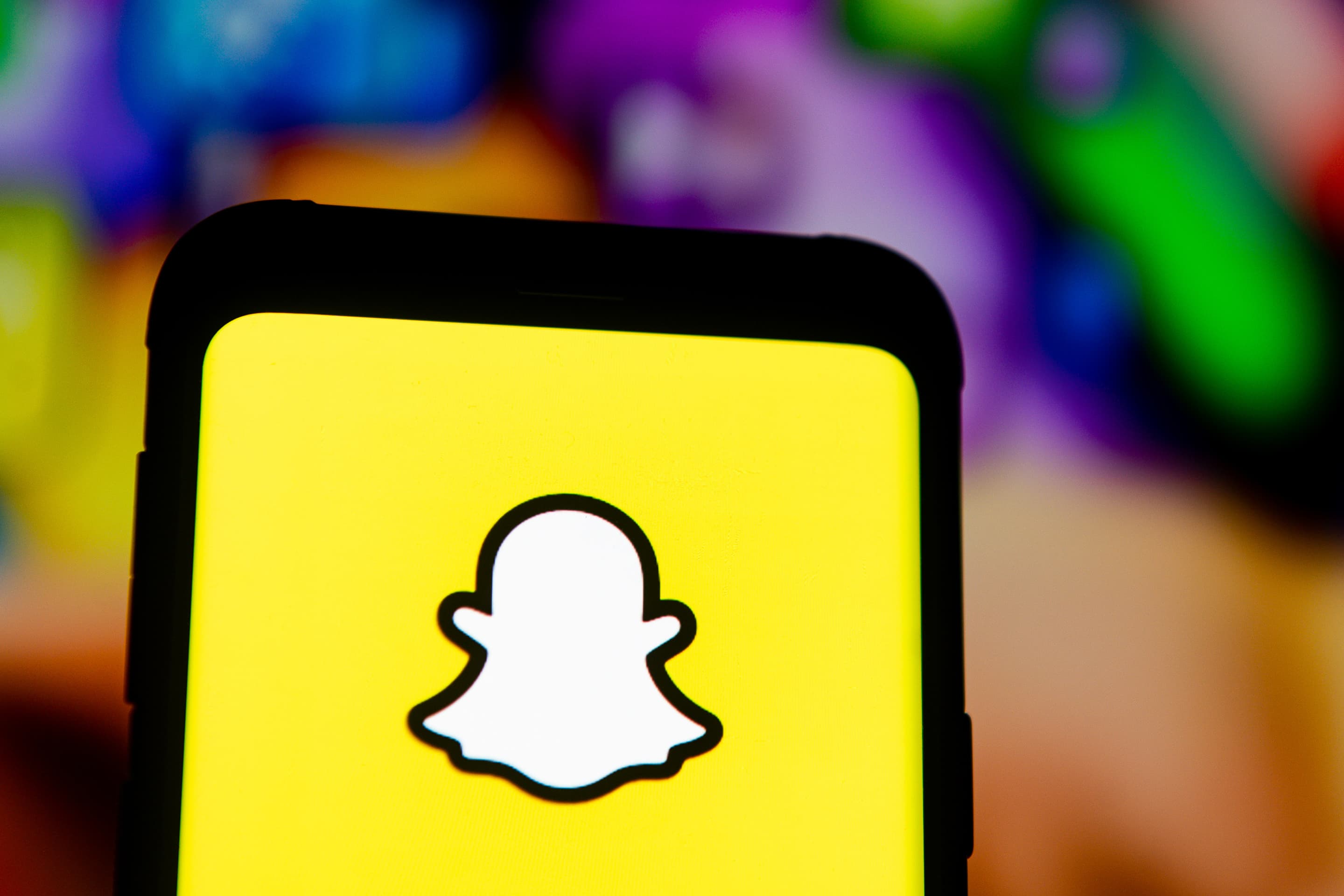 Snap Inc logs declining profits for 1Q amid dwindling ad revenues