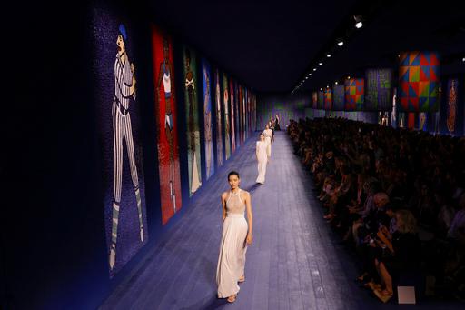 France Haute Couture Fashion F/W Dior
