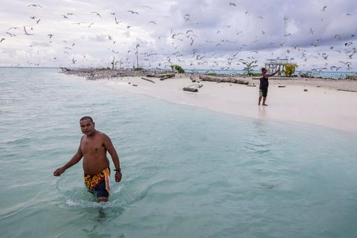 APTOPIX Climate Palau Protecting Helen Reef